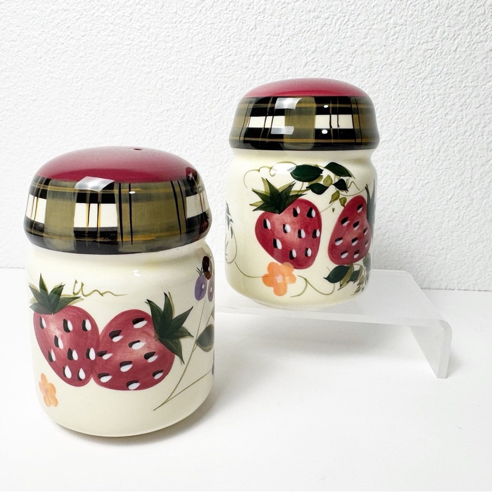 Oneida Strawberry Plaid Hand Painted Salt and Pepper Shakers